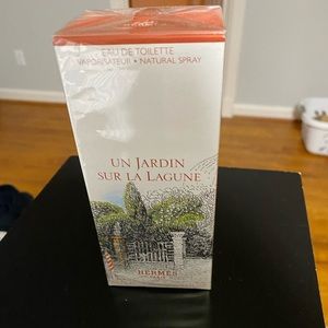 Hermes - un Jardin air la langune